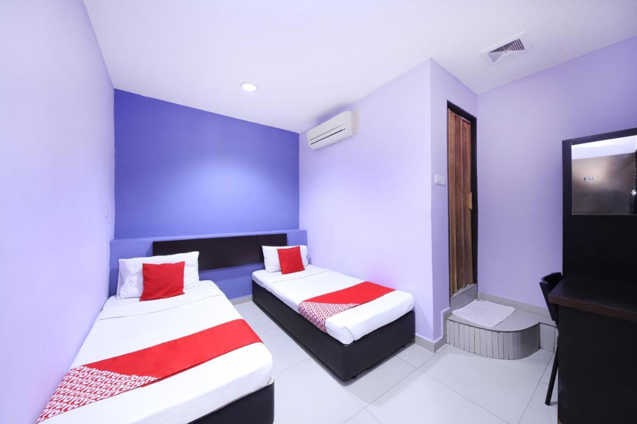 Oyo 90235 Hotel Inap Sri Gombak Batu Caves Екстериор снимка