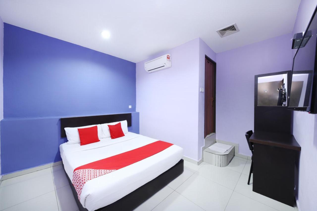 Oyo 90235 Hotel Inap Sri Gombak Batu Caves Екстериор снимка